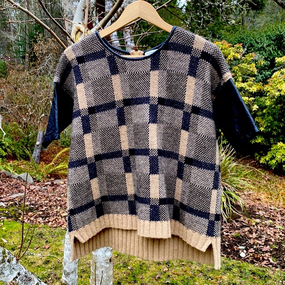 Club Monaco short leather sleeved sweater. - Picture 1 of 6